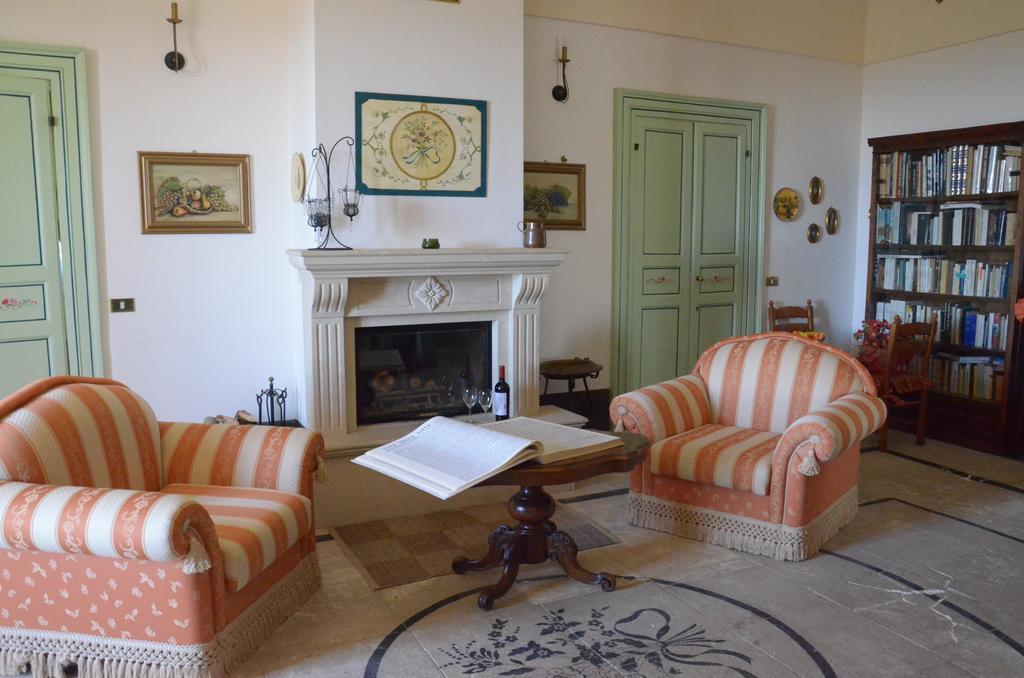 Casina Di Grotta Di Ferro Guest House Santa Croce Camerina Eksteriør bilde
