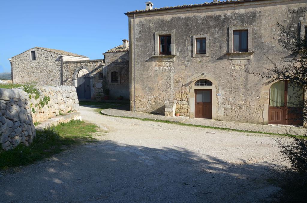 Casina Di Grotta Di Ferro Guest House Santa Croce Camerina Eksteriør bilde