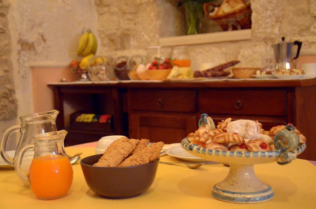 Casina Di Grotta Di Ferro Guest House Santa Croce Camerina Eksteriør bilde