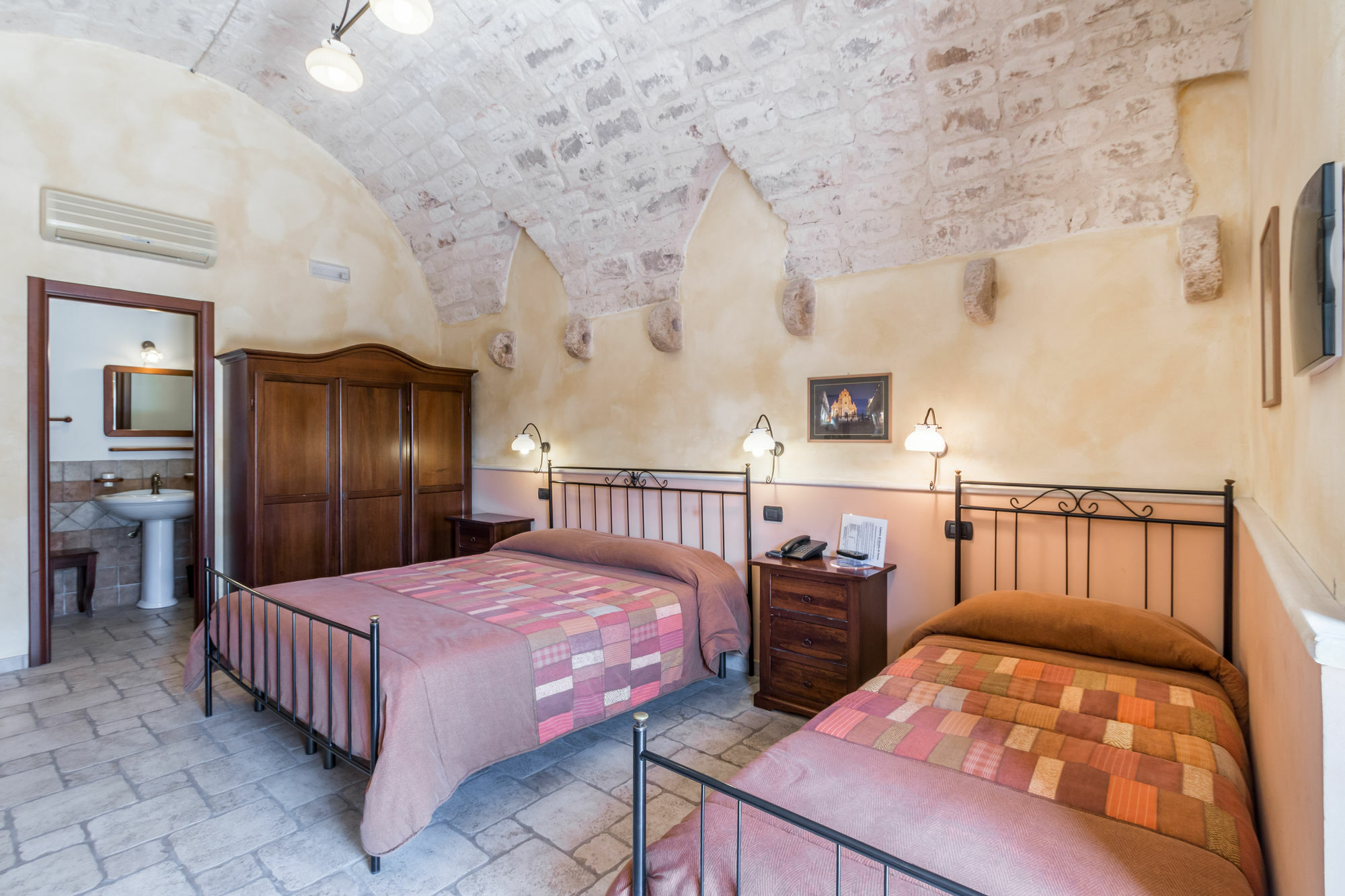 Casina Di Grotta Di Ferro Guest House Santa Croce Camerina Eksteriør bilde